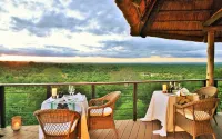 Victoria Falls Safari Club - Romantic