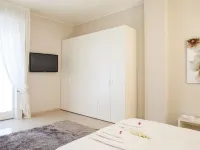 Milan Royal Suites & Luxury Apartments モンテ ナポレオーネ通り周辺のホテル
