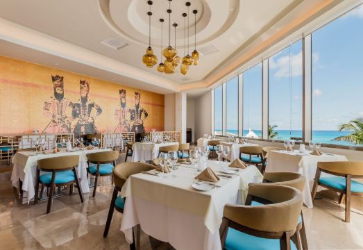 칸쿤 로얄 솔라리스 수영장