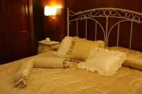 Tesoretto Hotel Hotels in Vignacastrisi