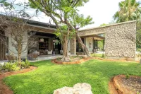 Mokuti Etosha Hotels in 