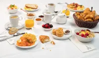 Disney Newport Bay Club - breakfast