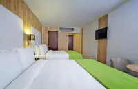 Ramada by Wyndham Panama Centro Via Argentina - Pools