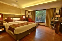 Regenta Central the Crystal Kanpur, Hotels near Akileshwar Temple Vijay Nagar Galla Mandi