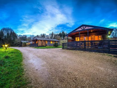 New Forest Lodges Hotels near Bartley Park