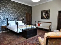 Chambre d'hôtes Château MontPlaisir Hotels near S.C.E.A Du Domaine Saint Vincent
