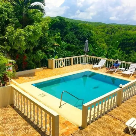 Retreat Guesthouse Luxury Suites