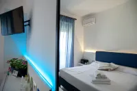 Baron Beach Hotel - balcony