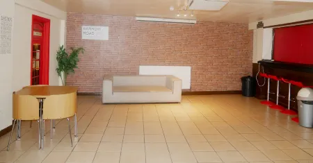 Kensal Green Backpackers Отели в г. Брент