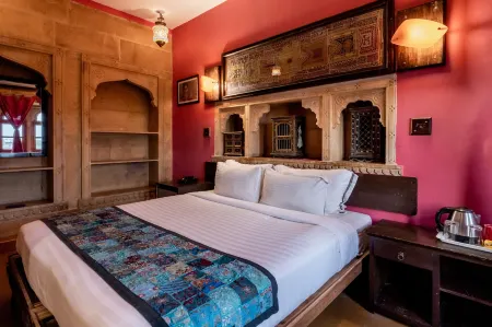 Hotel Fifu Отели рядом с достопримечательностью «Джейзалмер Форт»