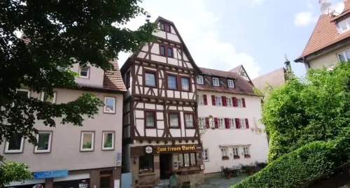 Zum Treuen Bartel Hotels in Tamm