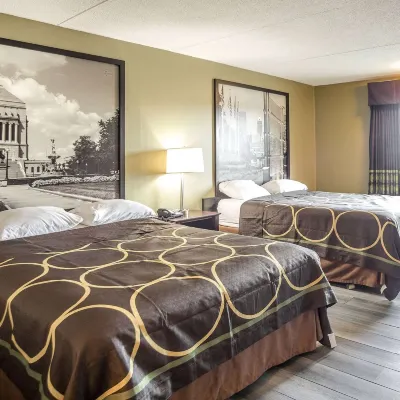 Super 8 by Wyndham Indianapolis South Hotels near University of Indianapolis