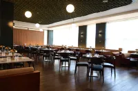The Orchard Hotel & Restaurant - breakfast
