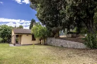 Un Petit Paradis Hotels in Marsciano