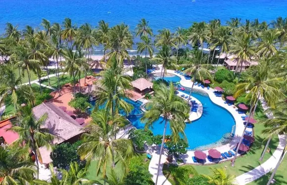 洛姆布克假日酒店