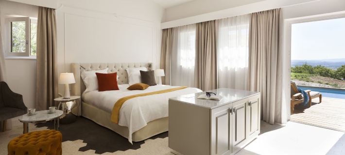 Mas des Herbes Blanches Hôtel & Spa – Relais & Châteaux Hotels in Vaucluse