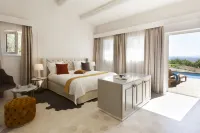 Mas des Herbes Blanches Hôtel & Spa – Relais & Châteaux Hotels in Joucas