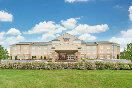 Fairfield Inn & Suites Fort Wayne Отели рядом с достопримечательностью «Allen County Public Library»
