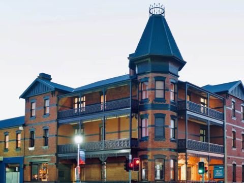 Ikon Hotel
