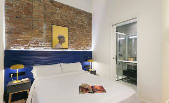 Arte Suites by Olala Homes