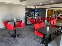 Microtel Inn & Suites by Wyndham Timmins - breakfast