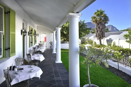 Ashbourne Boutique Guest House Отели в г. Фрэншек