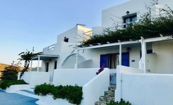Sarakiniko View Studios