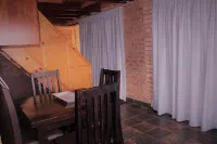 The Willow Tree Guesthouse - พร้อมอาหารเช้า