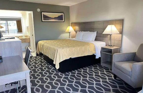 曼寧I-95凱藝酒店