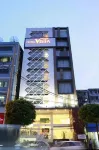 Hotel Vista - Airport Shuttle