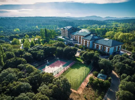 Michlifen Resort & Golf Отели рядом с достопримечательностью «Ифран»