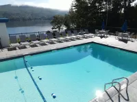 Lakefront Terrace Resort - Beach