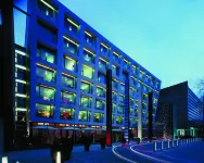 ラディソン ブルー メディア ハーバー ホテル デュッセルドルフ ライン塔周辺のホテル