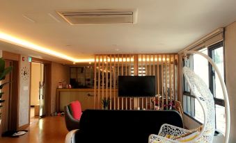Seoul Crown 88 Guest House - Foreign Guests Only