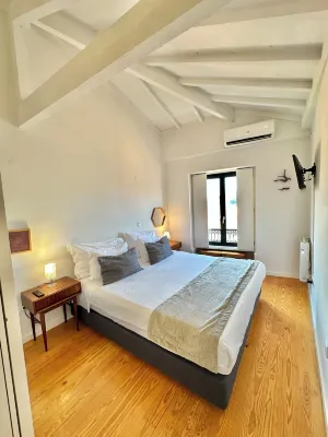 Youropo - Typical House Hotels in Miragaia