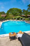 The Hampton Maid - Pools
