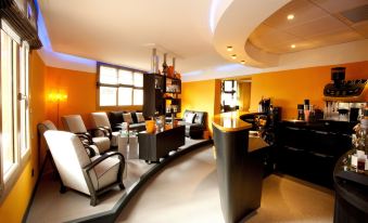 Auberge du Poids Public Logis Hotel