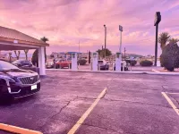 Days Inn by Wyndham Van Horn TX - parking