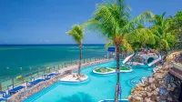 Caribe Tesoro - Pools