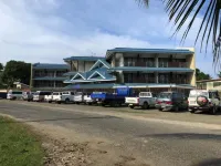 Nambis Inn - parking