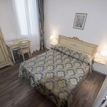 อัลแบร์โกกาซาเปรอน โรงแรมใกล้เวนิสมารีน่า