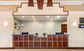 Quality Inn & Suites Tarpon Springs South