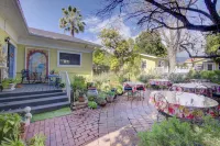 Secret Garden Inn & Cottages