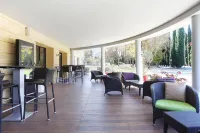 Suite Home Aix en Provence Sud TGV Hotels in Bouc-Bel-Air
