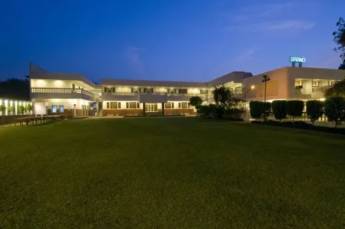 Grand Hotel Hotels in Agra