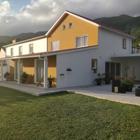 Casa d'Avó Guesthouse and Apartment