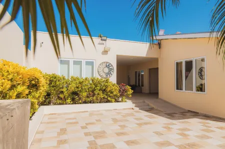 Juanedu Suites Отели в г. Ораньестад