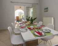 Thano's Stylish Flat Just 150m to the Beach
