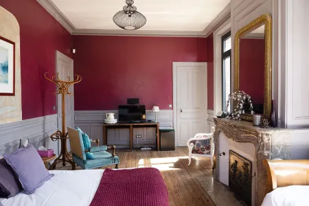 La Maison au Fil du Temps