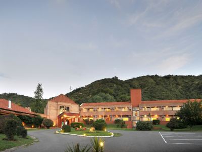 Pinares del Cerro Resort & Suites